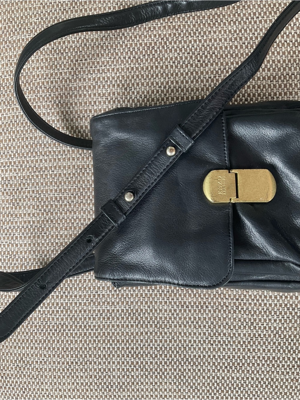 Black leather Enzo Angiolini crossbody - Picture 2 of 11